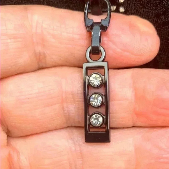 Hiroko Formal Light Weight Zip Up Jacket w Circular  Pattern on Textured Fabric - Picture 6 of 7